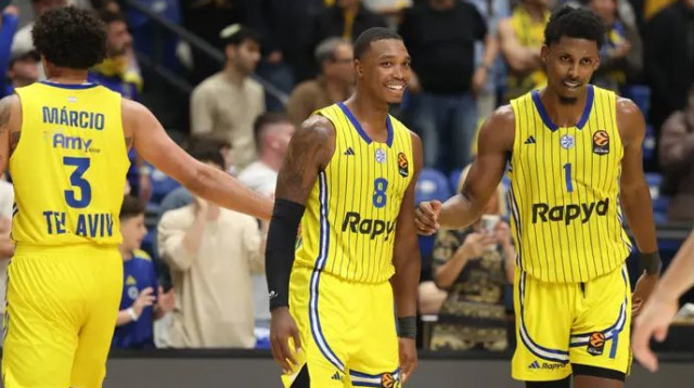 לקח פיקוד בפתיחה. ווקר (צילום: דני מרון)