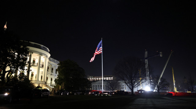 השיפוצים בבית הלבן לקראת אולם הנשפים (צילום: REUTERS/Kevin Lamarque)