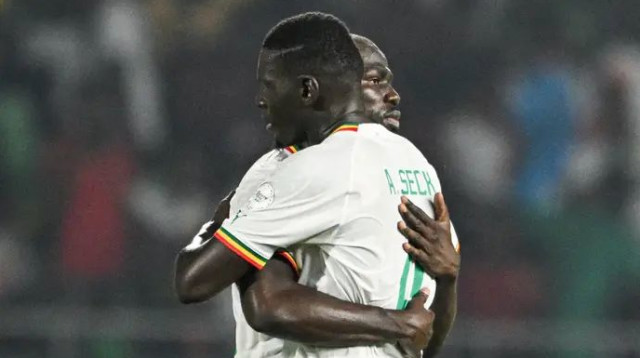 נגיחה חזקה ושער יקר למצטיין המשחק. סק (צילום: GettyImages)