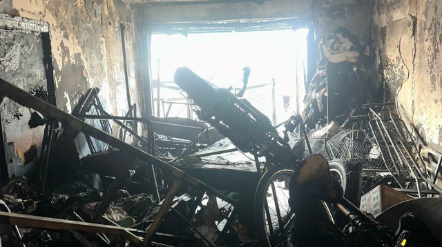 זירת השריפה בקריית מלאכי (צילום: דוברות כיבוי והצלה)