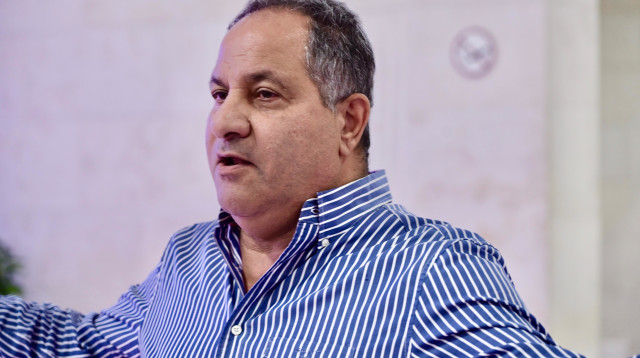 עזרא גבאי (צילום: אבשלום ששוני)