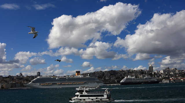 ספינות קרוזים באיסטנבול (צילום: רויטרס)
