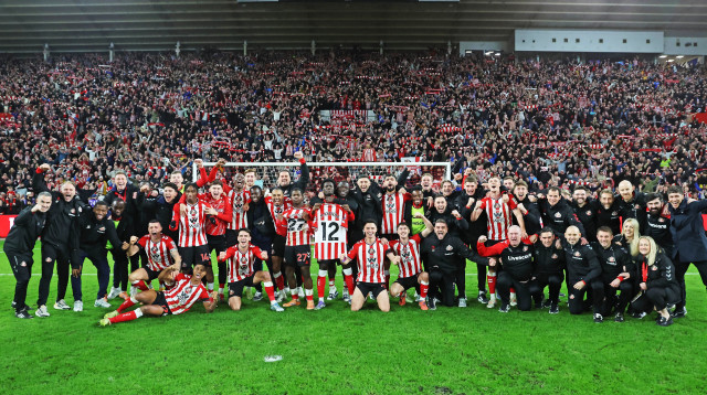 שחקני סנדרלנד (צילום: עמוד ה-X הרשמי של סנדרלנד)