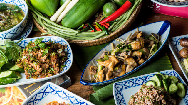 תפריט צהריים בית תאילנדי (צילום: יהונתן בן חיים)