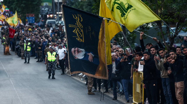 תומכי חיזבאללה בלבנון (צילום: רויטרס)