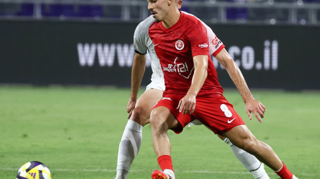 שחקן הפועל תל אביב רן בנימין (צילום: דני מרון)