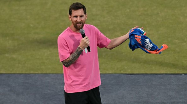 ליאו מסי בביקורו בהודו (צילום: Ayush Kumar)