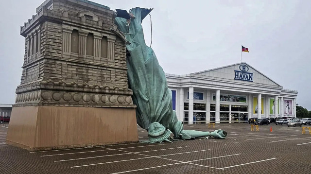 העתק של פסל החירות בברזיל (צילום: Valmir Michelon/Nova Folha/AFP via Getty)