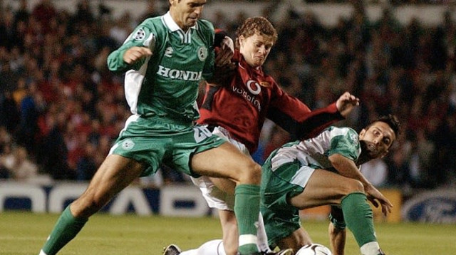 אולה גונאר סולשיאר מול אריק בנאדו ואייל אלמושנינו (צילום: Gettyimages)