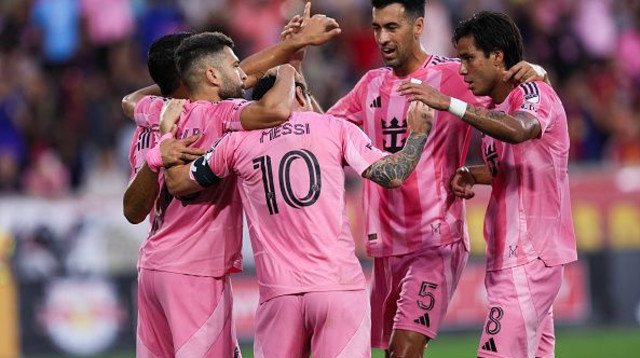 שחקני אינטר מיאמי חוגגים (צילום: Caean Couto)