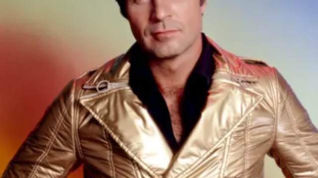 השחקן ג׳יל ג׳רארד כ"באק רוגרס" (צילום: צילום מסך לפי סעיף 27א)