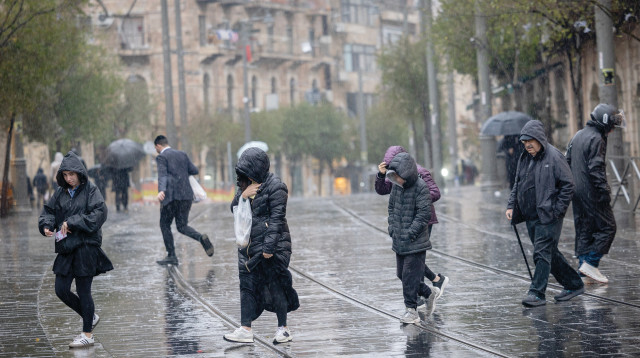 גשם בירושלים (צילום: חיים גולדברג פלאש 90)