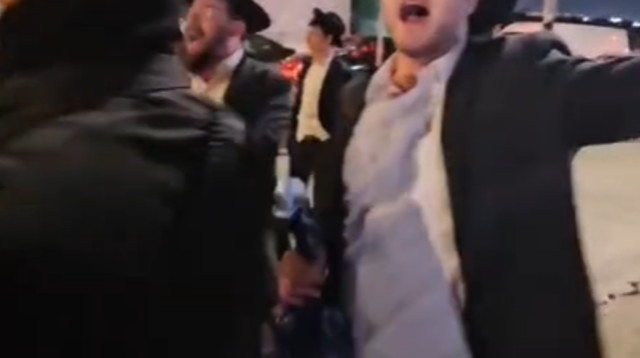 הפגנת חרדים באשקלון (צילום: צילום מסך רשתות חברתיות לפי חוק 27א לזכויות יוצרים)