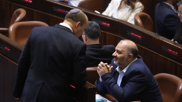 נפתלי בנט, מנסור עבאס (צילום: מרק ישראל סלם, ג'רוזלם פוסט)