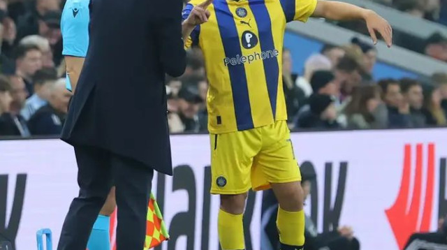 נותן גב. לאזטיץ' ודוידה (צילום: אודי ציטיאט)