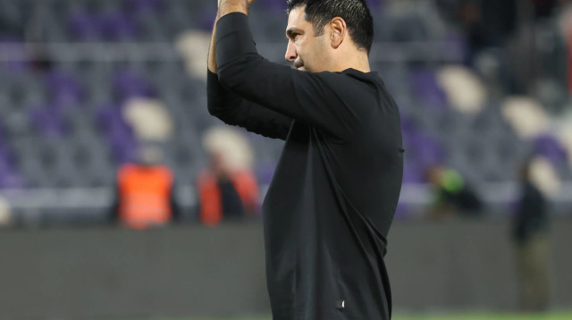 אליניב ברדה מאמן הפועל תל אביב (צילום: דני מרון)