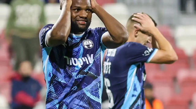 לוקאס ונטורה שחקן הפועל באר שבע מאוכזב (צילום: קובי אליהו)