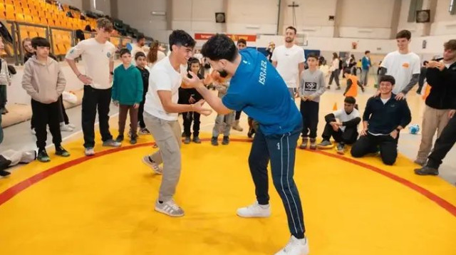 "רואים בכך הזדמנות להעניק לילדים ולנוער שלנו רגעים של שמחה" (צילום: אתר רשמי, הוועד האולימפי, נדב צור)