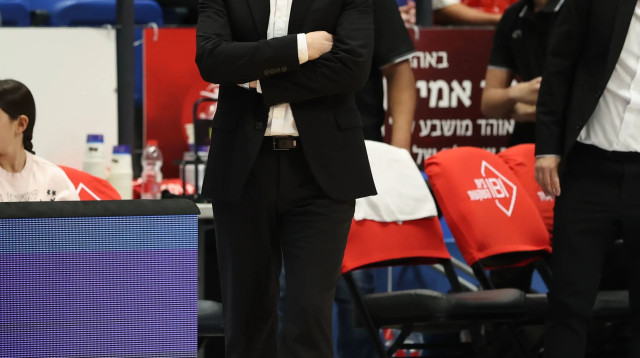 מאמן הפועל העמק שרון אברהמי (צילום: דני מרון)