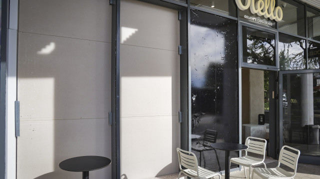 הגלידריה שהושחתה בהרצליה (צילום: טל גל, פלאש 90)