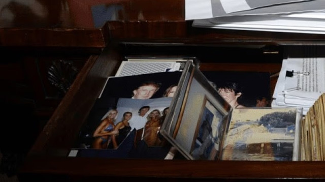 התמונה של דונלד טראמפ שמעוררת סערה  (צילום: משרד המשפטים האמריקאי )