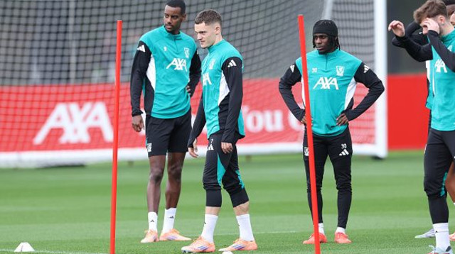 וירץ לצד איסאק ופרימפונג (צילום: Alex Livesey / Stringer)