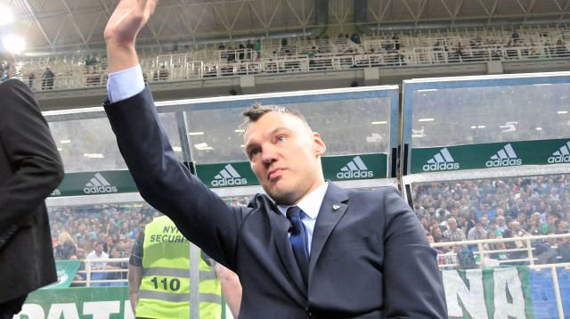 מאמן ז'לגיריס קובנה שאראס יאסיקבצ'יוס עם סרחיו רודריגס, ריאל מדריד (צילום: GettyImages)