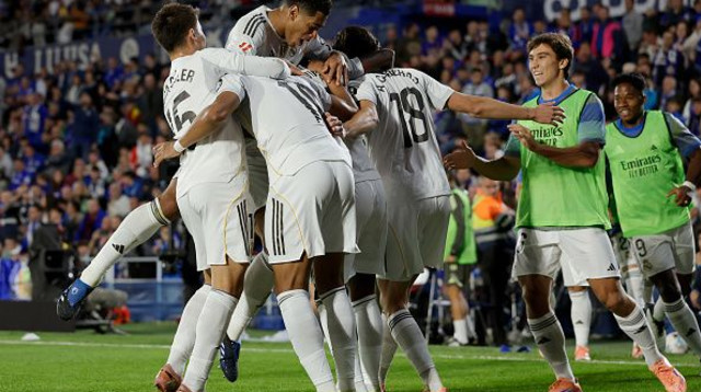 שחקני ריאל מדריד חוגגים (צילום: Soccrates Images)
