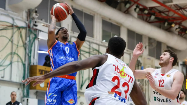 ג'ורדן פלויד, מכבי רמת גן (צילום: אתר רשמי, יפית כחלון באדיבות מכבי קבוצת כנען רמת ג)