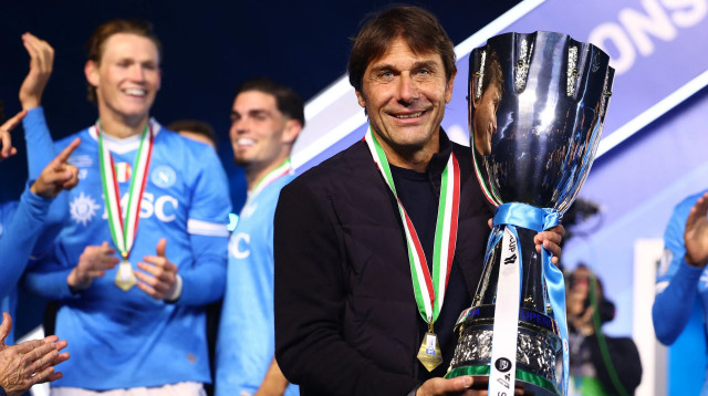 אנטוניו קונטה מאמן נאפולי (צילום: רויטרס)