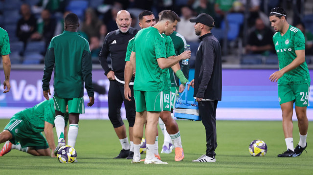 ליסב עיסאת, גיא מלמד, עלי מוחמד, איתן אזולאי, דרור שמשון (צילום: מאור אלקסלסי)