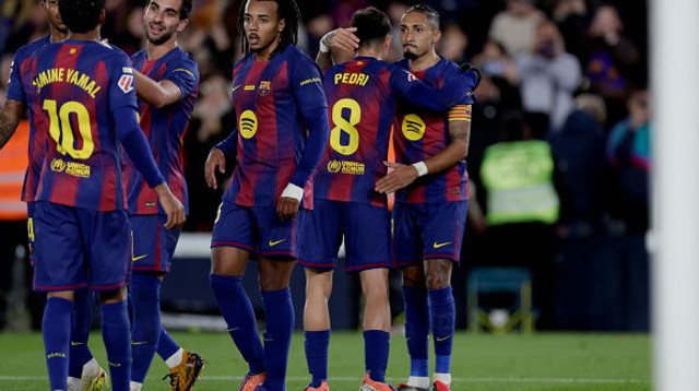 פדרי ושחקני ברצלונה חוגגים (צילום: Soccrates Images / Contributor)