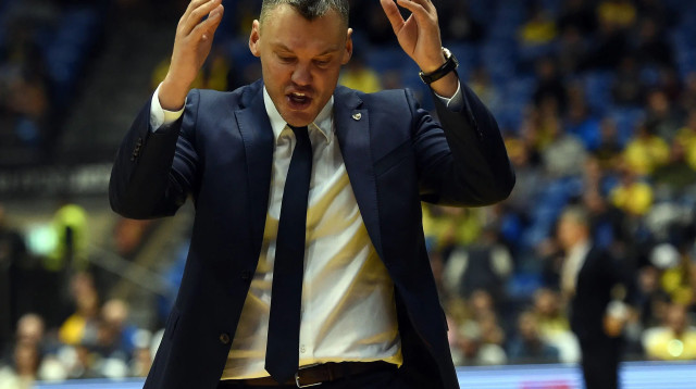 שארונאס יאסיקביצ'יוס מאמן ז'לגיריס קובנה (צילום: ברני ארדוב)