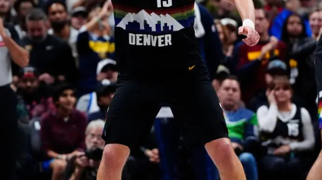 הופעה היסטורית. יוקיץ' (צילום: רויטרס)