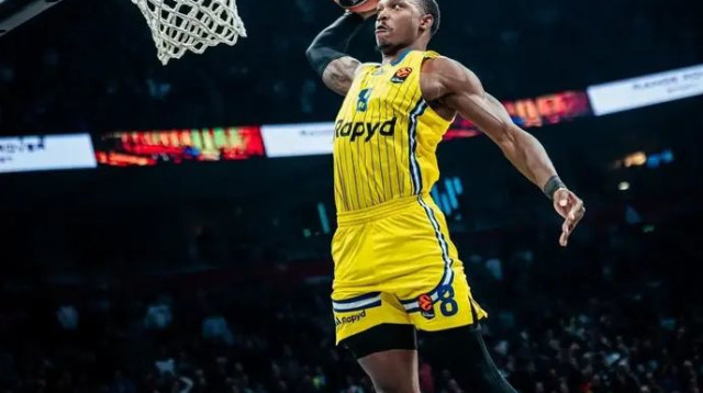 שואו טיים. לוני ווקר (צילום: אתר רשמי, מכבי תל אביב)