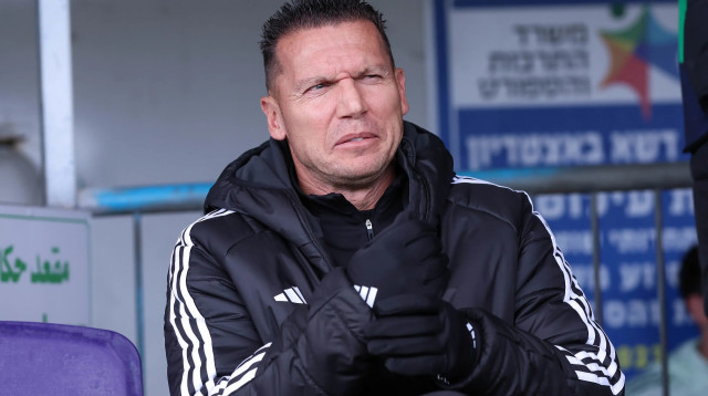 מאמן מכבי חיפה ברק בכר (צילום: מאור אלקסלסי)