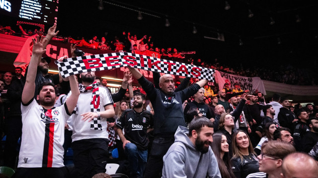 אוהדי בשיקטאש (צילום: GettyImages)