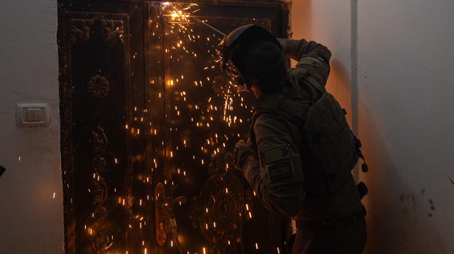 אטימת בית המחבל שביצע את הפיגוע בסוף השבוע בצפון הארץ (צילום: דובר צה"ל)