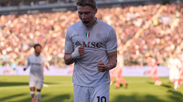 רסמוס הוילונד שחקן נאפולי חוגג שער (צילום: GettyImages, Ciancaphoto Studio)