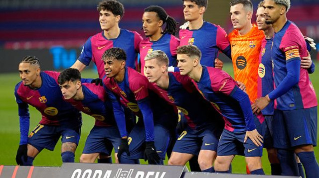שחקני ברצלונה (צילום: GettyImages)