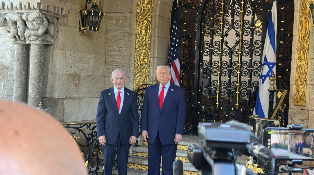 דונלד טראמפ ובנימין נתניהו באחוזתו של טראמפ בפלורידה (צילום: עידן קוולר, וואלה)