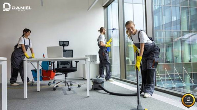 ניקיון משרדים: ניקיון מקצועי הוא חלק בלתי נפרד מהמיתוג העסקי (צילום: FREEPIK)