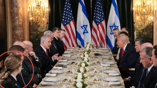 רס"ן נ', האישה היחידה במפגש הפסגה בין נתניהו לטראמפ  (צילום: רויטרס)