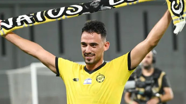 מאור לוי שחקן מכבי נתניה (צילום: ברני ארדוב)