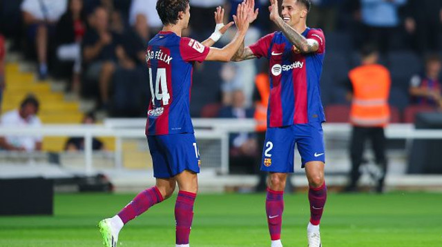 קאנסלו וז'ואאו פליקס במדי ברצלונה (צילום: Eric Alonso / Contributor)