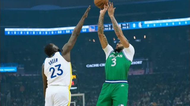 ככל הנראה לא יעברו זה תמורת זה. דייויס מול גרין (צילום: GettyImages, Thearon W. Henderson)