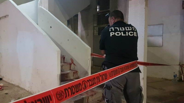 משטרה בזירת רצח. אילוסטרציה  (צילום: דוברות המשטרה)