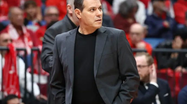 יודע לשנות כשצריך. איטודיס (צילום: דני מרון)