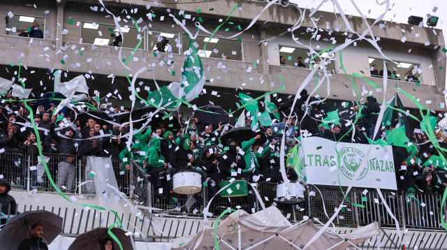 אוהדי אחי נצרת (צילום: מאור אלקסלסי)