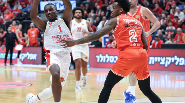 ג'ארד הארפר, הפועל ירושלים, אנטוניו בלייקני, הפועל תל אביב (צילום: דני מרון)